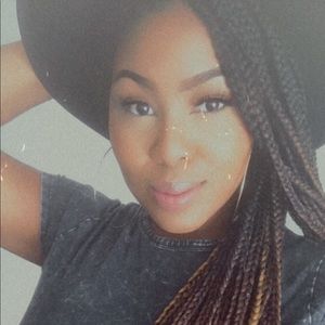 Meet your Posher, Juanita